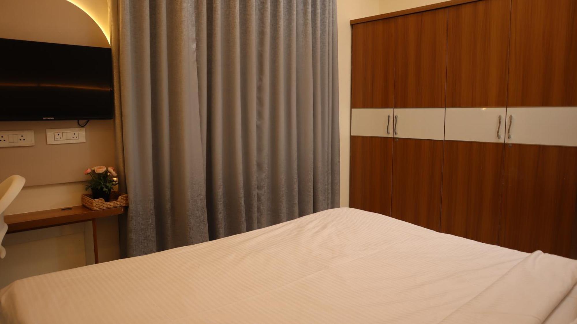 Dcasa Apartment Hotel Хидерабад Екстериор снимка