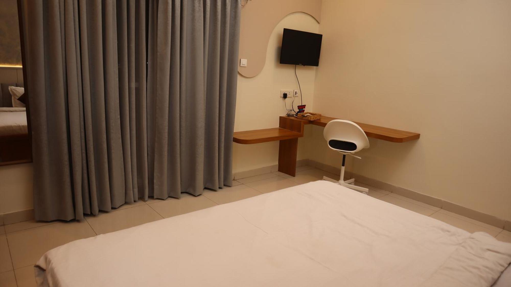 Dcasa Apartment Hotel Хидерабад Екстериор снимка