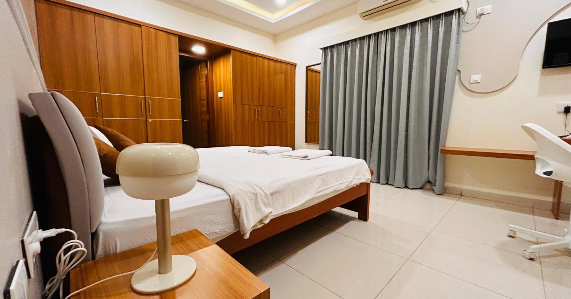 Dcasa Apartment Hotel Хидерабад Екстериор снимка